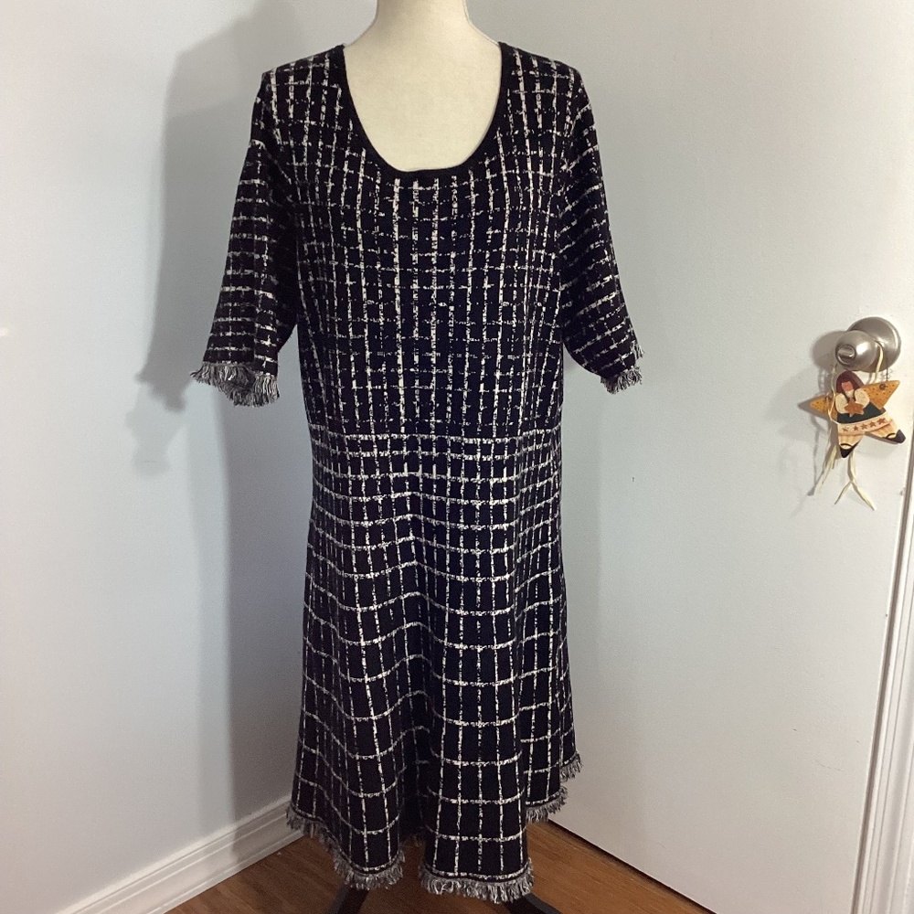 DRESSBARN PLUS 2X-3X KNIT MIDI FIT&FLARE  A-LINE DRESS IVORY BLACK  GEO PRINT